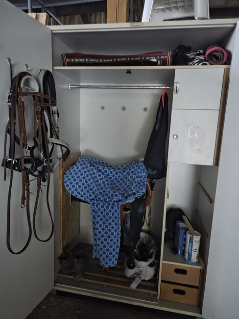 Sattelschrank, Bundeswehrschrank groß, Bundeswehr Sattelschrank , Claudia, Tack Locker, Albstadt