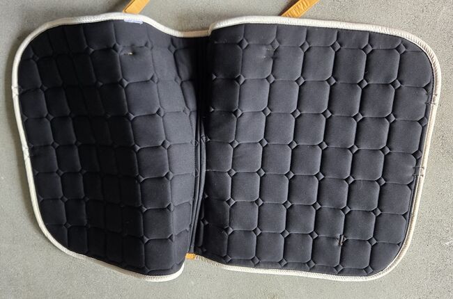 Schabracke Essential / DR / Mango, Felix Bühler Essential , Jana Hebler , Dressage Pads, Reichenbach im Kandertal, Image 3