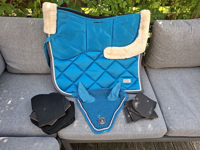Set Schabracke mit Fliegenohren,  Korrekturschabracke, Felix Bühler , Diana Bock , Dressage Pads, Monheim