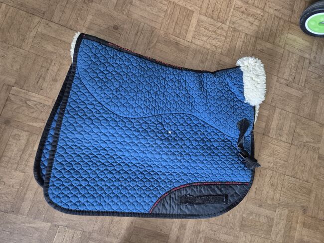Schabracken mit Lamfell, Tamara O., Dressage Pads, Windisch, Image 2