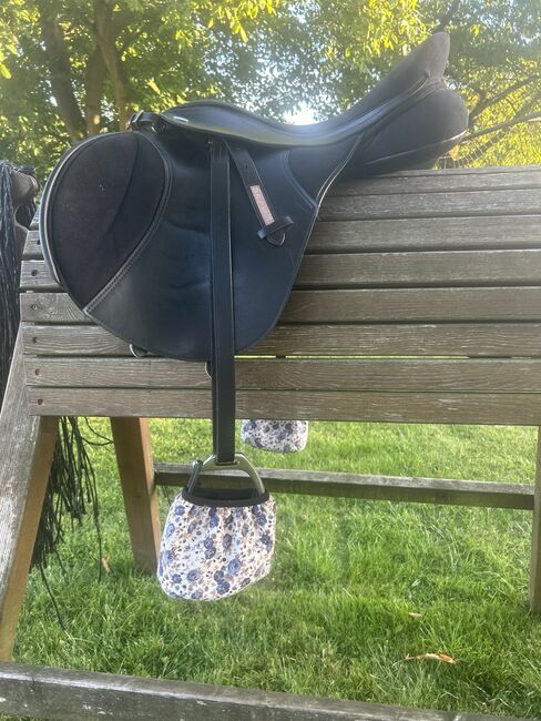 Sattel Thorrowgood 17 Zoll, Thorrowgood T4 Vielseitigkeit , Sarah , All Purpose Saddle, Lübeck