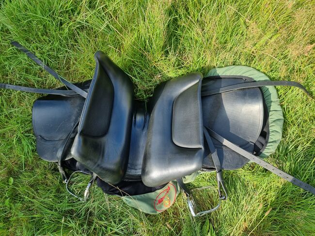 Sattel * Dressursattel * Sommer * Ibero Dressage, Sommer Ibero Dressage, Nicole Bussmann , Dressage Saddle, Greven, Image 14