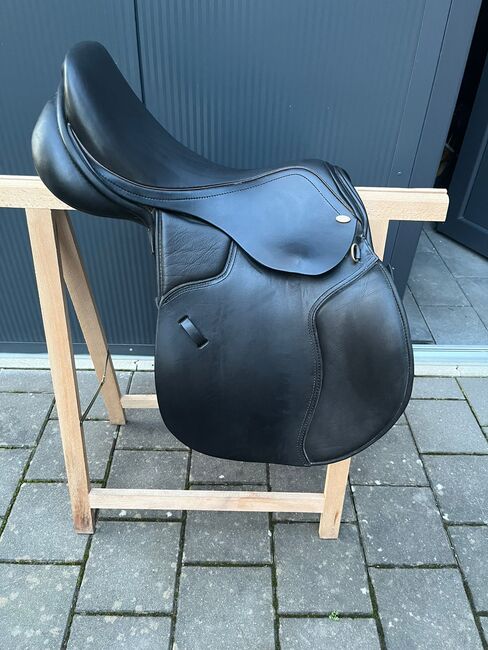 Springsattel, HKM by Jorge Canaves Classic Rock, Nicole Kara, Jumping Saddle, Braunschweig 