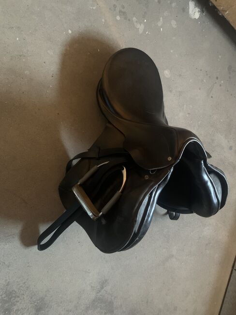 Springsattel, Mitführende Marke oder vorläufige von Stüben Springsattel , Bianca Happ, Jumping Saddle, Duisburg , Image 3