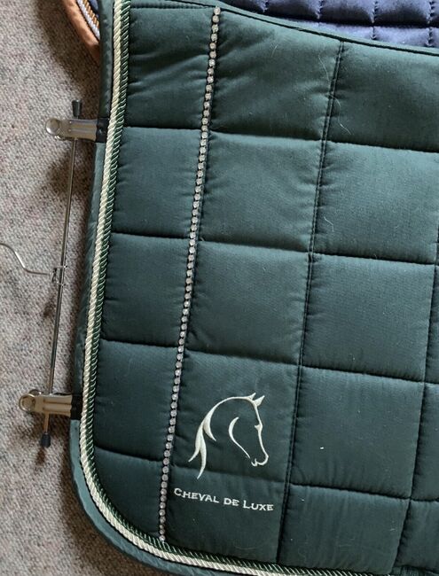 Schabracken vs, Hv Polo, Cheval de Luxe, Horsefriends, Felix Bühler…, Mörixbauer , Dressage Pads, Steinhart , Image 2