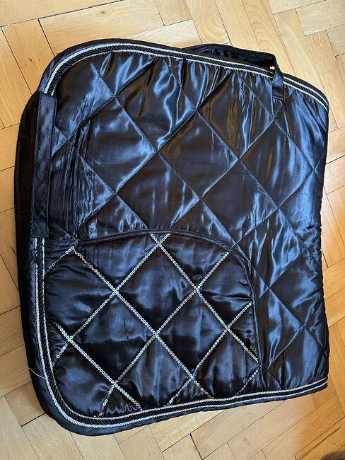 Schabracke Eskadron schwarz Satin mit Pailetten, Eskadron, Anja Steinmann, Dressage Pads, Stuttgart