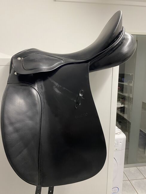 selten genutzter Dressursattel, 17,5 Zoll, verlängertes Sattelblatt, Passier GG Extra, Kirsten Brinkmann, Dressage Saddle, Münster