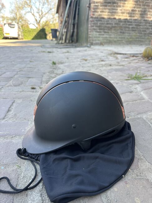 Samshield Swarovski almost new, Samshield Shadowmat, Danine Van de waterlaat, Riding Helmets, Eindhoven, Image 5