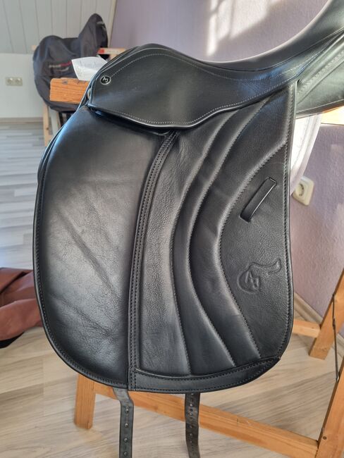 Sankey Just Dressage Sattel LS MW 17,5 (gerades Sattelblatt), Sankey Just Sankey Just Dressage Sattel LS MW (gerades Sattelblatt), Gerdes, Dressage Saddle, Bremen, Image 3