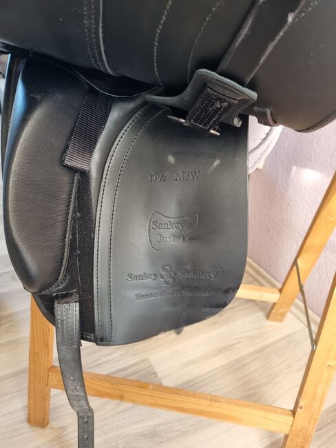 Sankey Just Dressage Sattel LS MW 17,5 (gerades Sattelblatt), Sankey Just Sankey Just Dressage Sattel LS MW (gerades Sattelblatt), Gerdes, Dressage Saddle, Bremen, Image 4