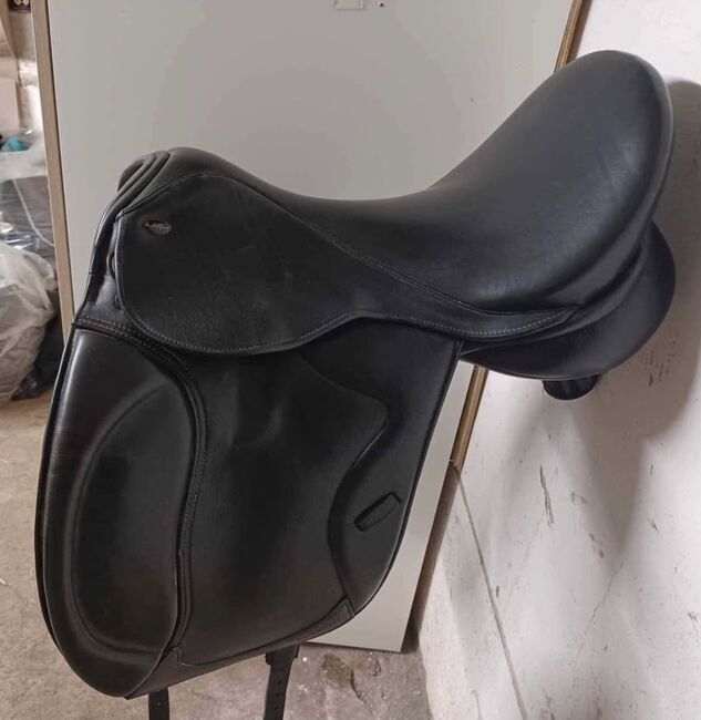 Santa Cruz Octavia 16” dressage saddle, Santa Cruz Octavia, Susanne, Dressursattel, Redsted, Abbildung 8