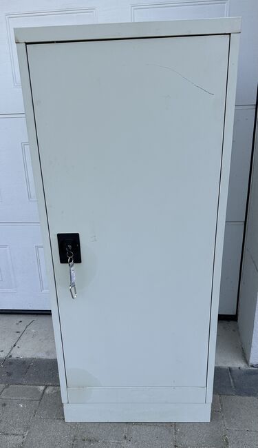 Sattelschrank, Sattelschrank, Elena, Sattelschrank / Bundeswehrschrank, Gottmadingen, Abbildung 2