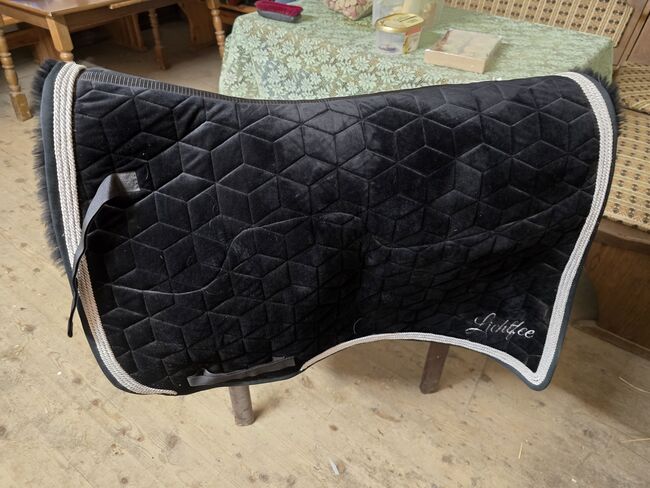 Schwarze Samt Barock Schabracke, Wonderpad, Sonja, Dressage Pads, Altena, Westfalen, Image 2