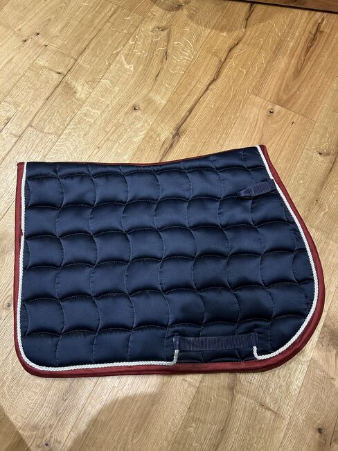 Schabracke mit Aufdruck, Stephanie Hausberger, Dressage Pads, Grafenweg