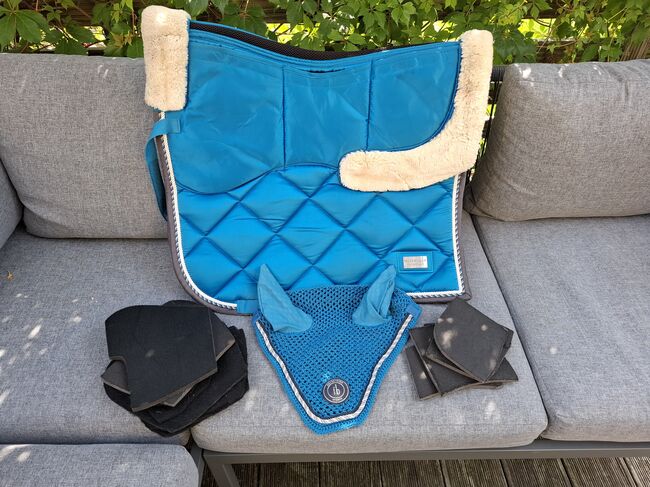 Set Schabracke mit Fliegenohren,  Korrekturschabracke, Felix Bühler , Diana Bock , Dressage Pads, Monheim, Image 2