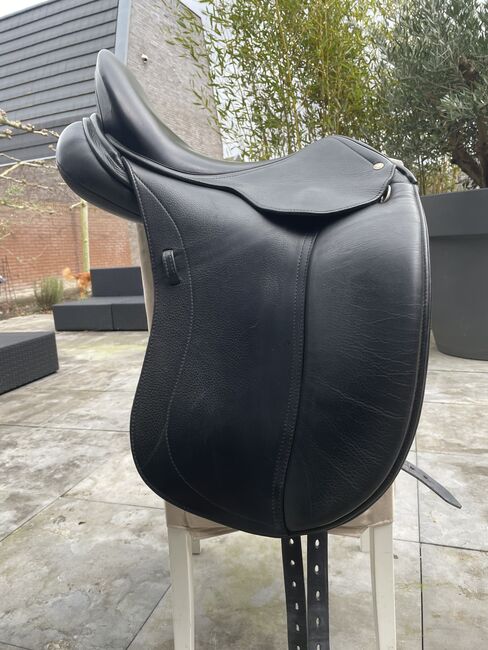 Schleese/Jes Ride Bolero dressage saddle 17 inch black, Schleese/Jes Ride Bolero, Angelique Swinkels, Dressage Saddle, Loenen aan de Vecht