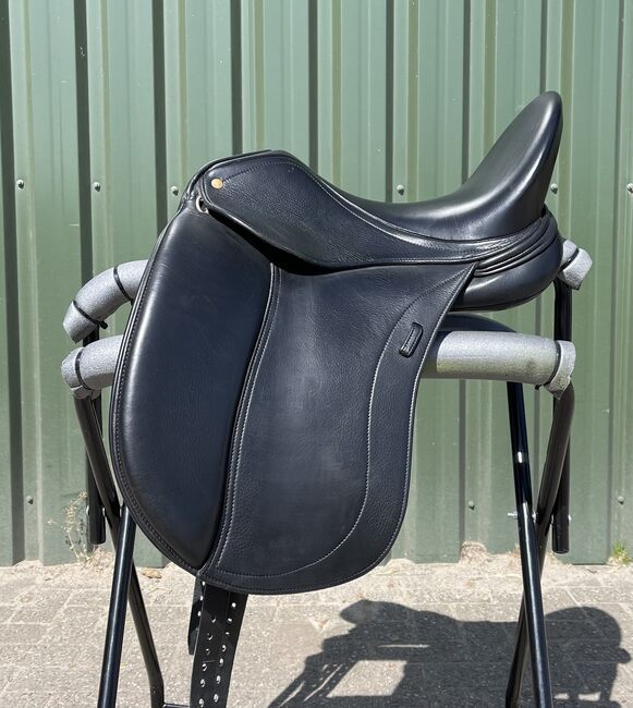 Schleese Tango 3 17.5” RS HW black French leather double flap PSI panel, Schleese  Tango 3 , B. Nagtegaal, Dressage Saddle, Huizen 