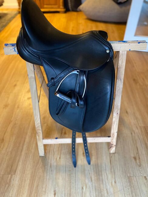 Schleese Sattel Pirat 17,5' mit PSI Kissen 2021, Schleese Pirat, Dorothee, Dressage Saddle, Lingen, Image 2