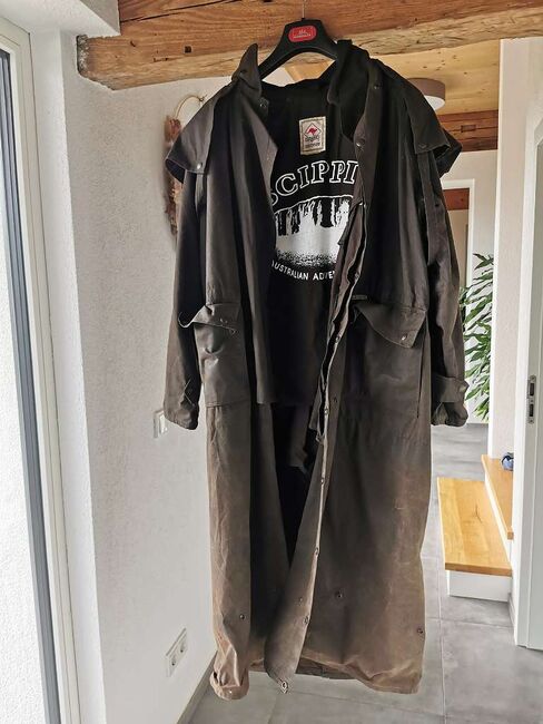 Scippis Oilskin Mantel - Regenreitmantel, Wachsmantel, Regenmantel - Größe M, Scippis Longrider Coat, Hermine S., Kurtki jeździeckie męskie, Groß Sankt Florian