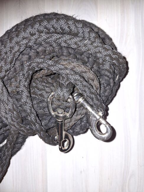 Seil mit Karabinerhaken, Susanne , Bodenarbeit, Celle