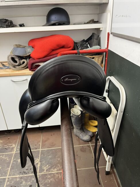Selleria Equipe Dressursattel, Selleria Equipe  Kalifornia , Jana , Dressursattel, Düsseldorf , Abbildung 3