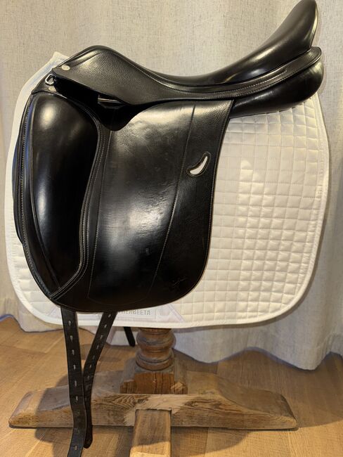 Selleria Equipe Emporio 18” Dressage saddle, Selleria Equipe Emporio, Per Norrgren, Dressage Saddle, Wells-next-the-Sea