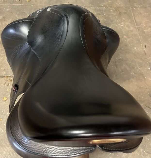 Selleria Equipe Olympia Monoblatt 17‘‘, Selleria Equipe  Olympia Monoblatt 17‘‘ , Antonia Webendörfer, Dressage Saddle, Halle (Saale) , Image 4