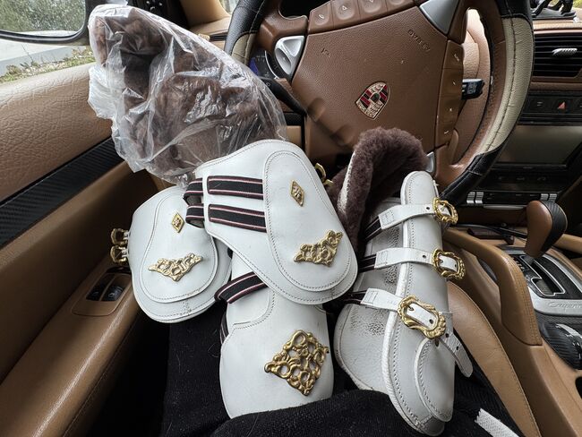 4er Set Barocke Gamaschen, Claudia Hagerer, Tendon Boots, Bergkirchen