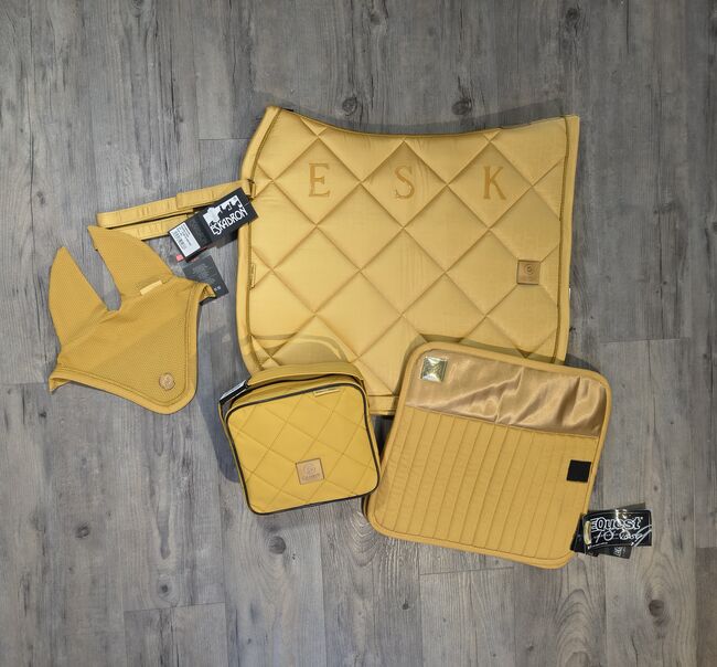 SET Eskadron Golden Yellow Schabracke Bandagen Haube Unterlagen NEU, Eskadron Platinum Glossy Bit und andere, Ute, Schabracken, Zahna-Elster