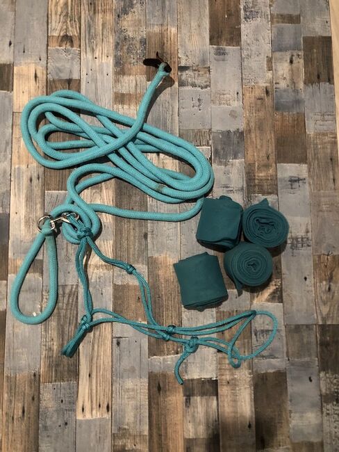 Set in Türkis: Knotenhalfter (WB), 8m Bodenarbeitsseil & Fleece-Bandagen, Janina, Groundwork, Memmingen