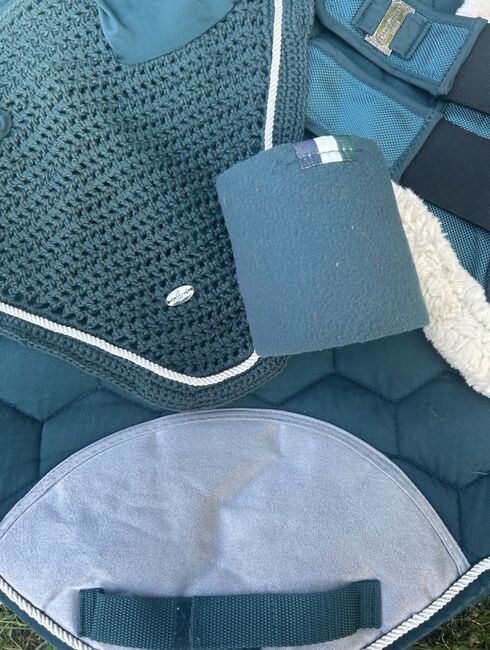 Set Olivgrün Schabracke Fliegenhaube Bandagen Gamaschen VS/FULL, Felix Bühler, Schumann, Dressage Pads, Frankenberg, Image 2