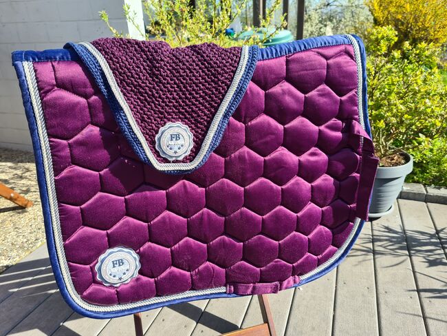 Set Schabracke + Fliegenohren Aubergine, Felix Bühler , Melanie , Dressage Pads, Nidderau 