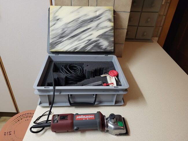 Schermaschine Heiniger, Heiniger, Vroni, Grooming Brushes & Equipment, Heimisbach