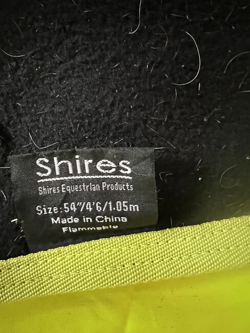 Shires Hi Viz Waterproof Ride on Sheet, Sally Mellish, Derki dla konia, Chesterfield, Image 3