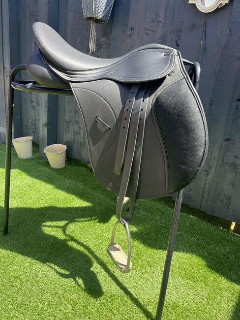 Shires Optimus 17.5” Black changeable gullet, Shires  Optimus, Elise  Clare, All Purpose Saddle, Leicester, Image 2
