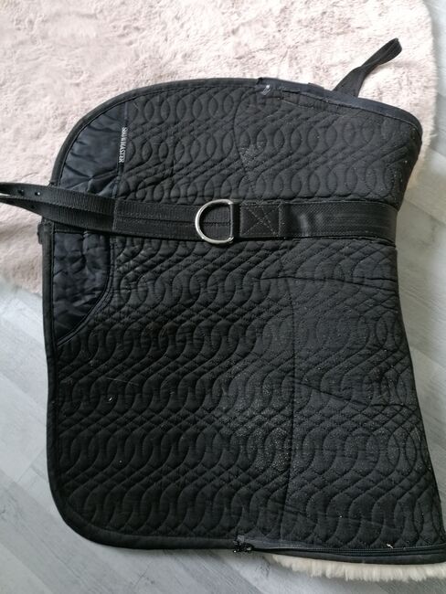Showmaster Lammfellsattel, Showmaster, Jacquelin Sept, Lambskin Pad, Remscheid, Image 5