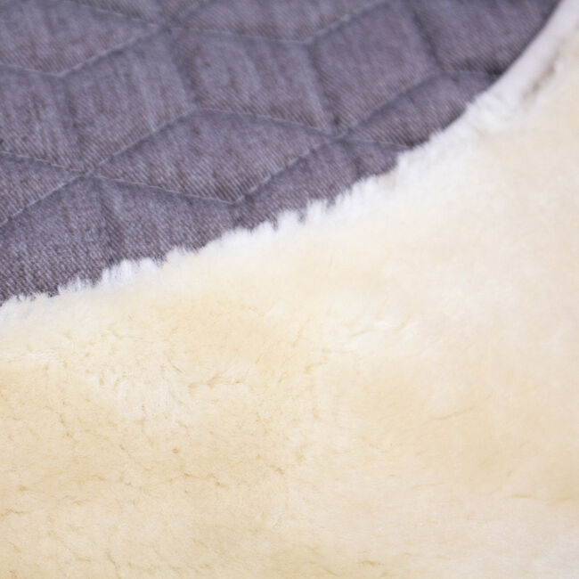 Showmaster Teddyfleece-Schabracke “Just Sparkle” Walnuss DR, Showmaster Teddyfleece-Schabracke “Just Sparkle” Walnuss DR, myMILLA (myMILLA | Jonas Schnettler), Dressage Pads, Pulheim, Image 4