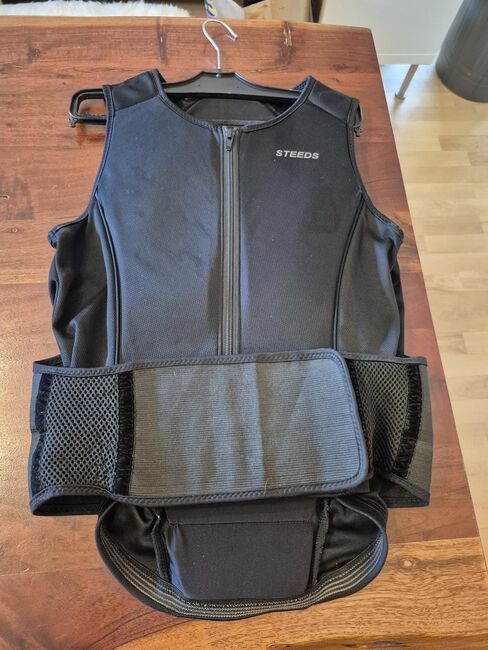Sicherheitsweste, Steeds, Regula Kirschnick , Safety Vests & Back Protectors, Schüpfen
