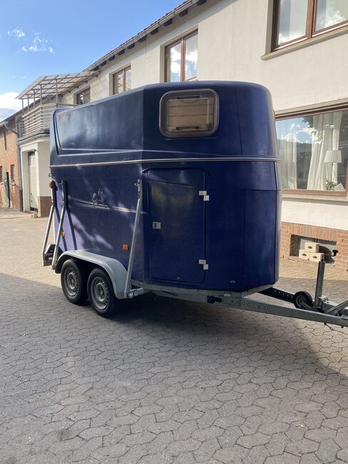 Siemsglüss Pferdeanhänger Blau-Glitzer mit Sattelkammer, Siemsglüss  Pferdeanhänger 2000 kg TÜV 12/2023 mit Sattelkammer , Erika , Horse Trailers, Ammensen , Image 2