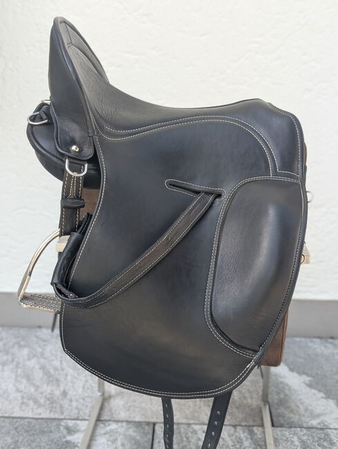 Signum Classic mit Tulipa Blatt, Signum Classic Sondermodell mit Tulipa Blatt, Saskia, Dressage Saddle, Helmbrechts