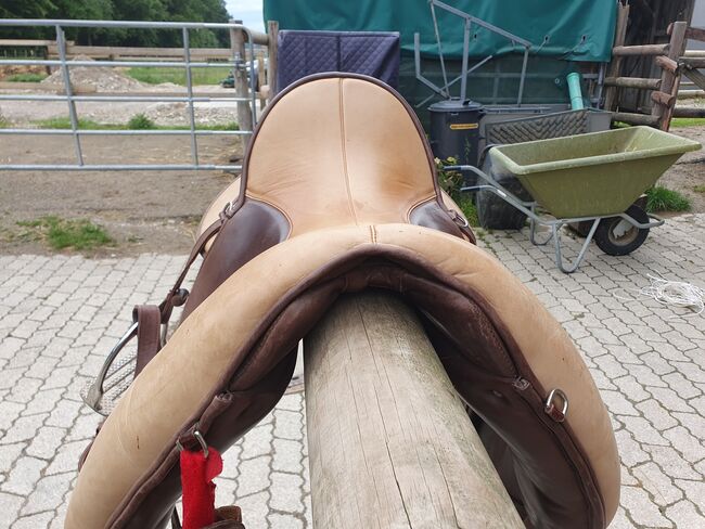 Signum Lotus Sattel 17,5 Zoll, nur 2 Jahre gebraucht, Signum Lotus, Angela Müller-Patzak , Wanderreitsattel, Stockdorf , Abbildung 4