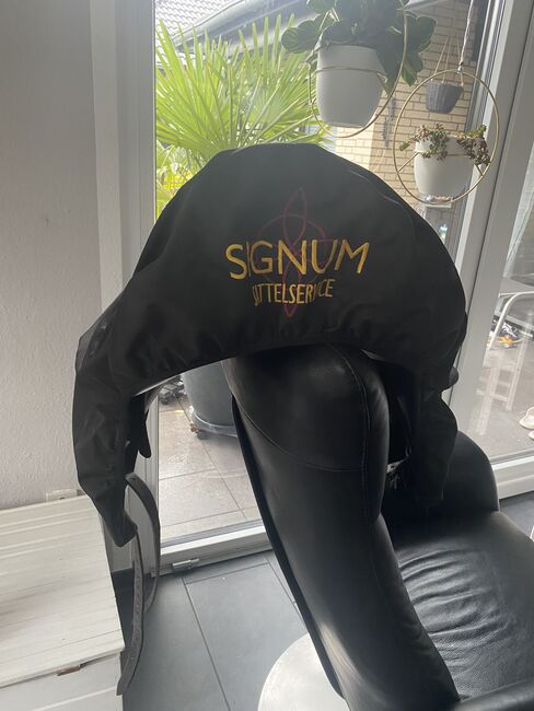 Signum Omega Lotus 18 Zoll, Signum  Omega Lotus , Ronja , Dressage Saddle, Wunstorf , Image 2