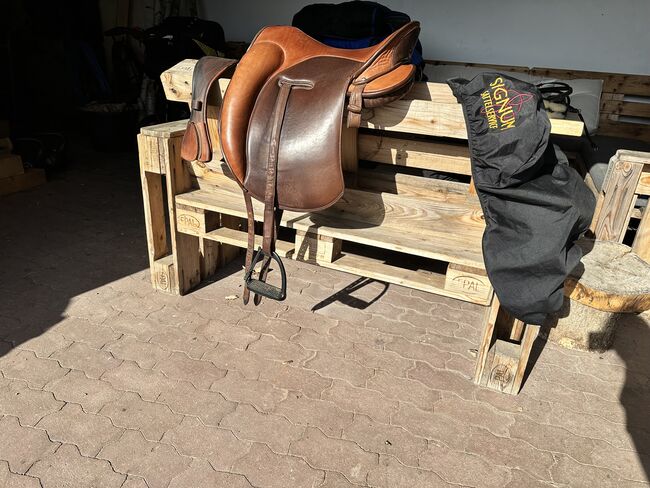 Signum Omega Lotus Bicolor 17“ Working Equitation, Signum Lotus , A.K., Siodło barokowe, Suhlendorf 