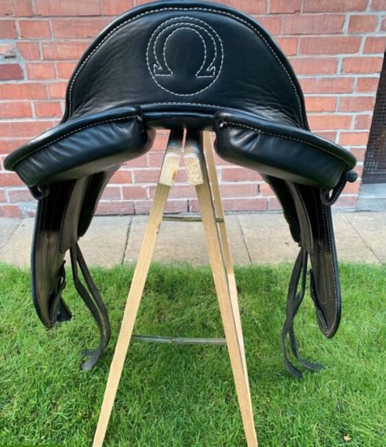 Signum Omega Lotus Masssattel, 17 Zoll, Signum Omega Lotus, Koppangela@web.de, Dressage Saddle, Hohentengen, Image 3