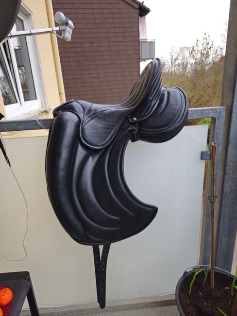 Tausche/Verkaufe Signum Omega, Signum  Omega Mercedes , Julian. H, Dressage Saddle, Gummersbach