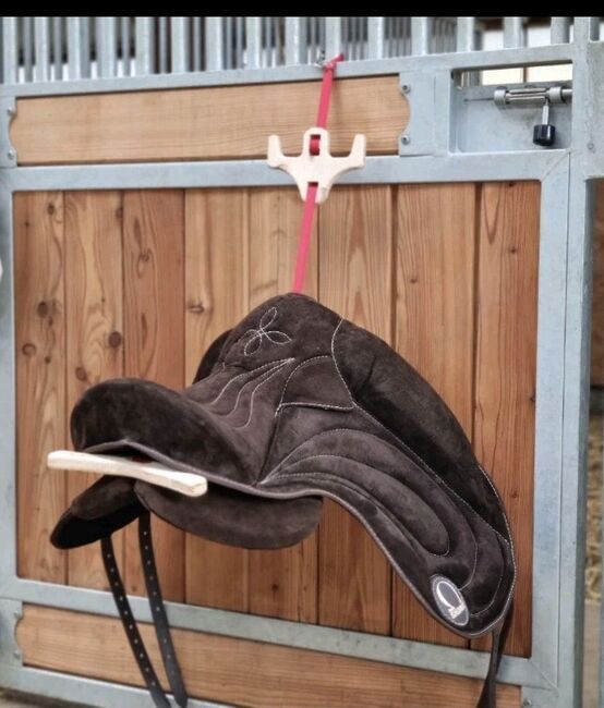 SIGNUM Riding Pad Brown Size M – As New in Suede Look, SIGNUM, john, Dressage Pads, Wilmington, Image 2