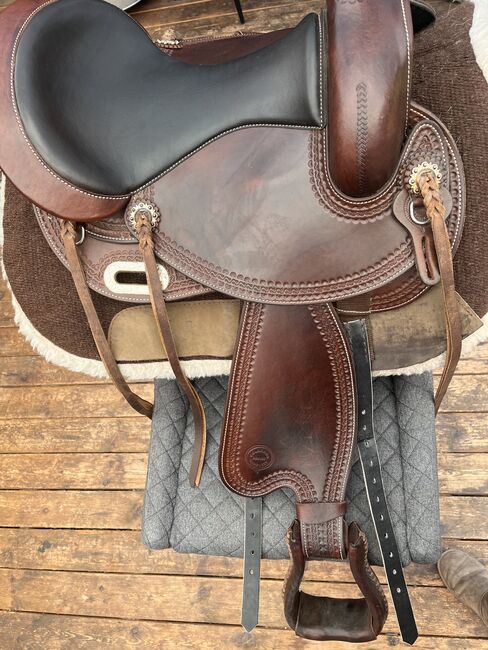 Silverado Westernsattel, Silverado Pro-Delux-baumloser Westernsattel, Michaela Düselder, Westernsattel, Moormerland, Abbildung 2