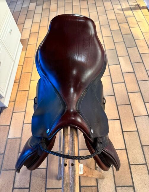 CWD Springsattel Braun 17.5" SE02 - wenig genutzt, CWD SE02, Bea, Siodła skokowe, Stuhr, Image 3
