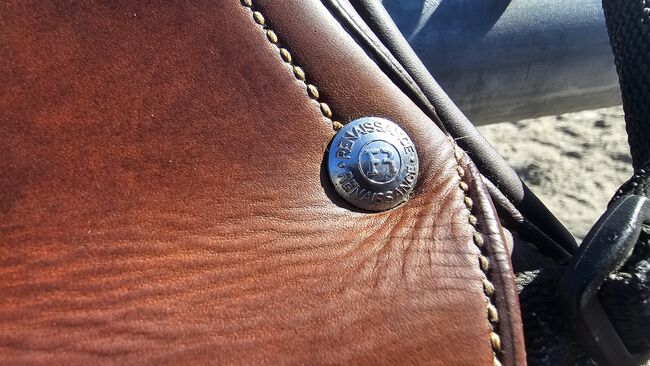 Renaissance M Springsattel 17/33 by Prestige, Renaissance  M , Isi, Siodła skokowe, Rapperswil-Jona, Image 5