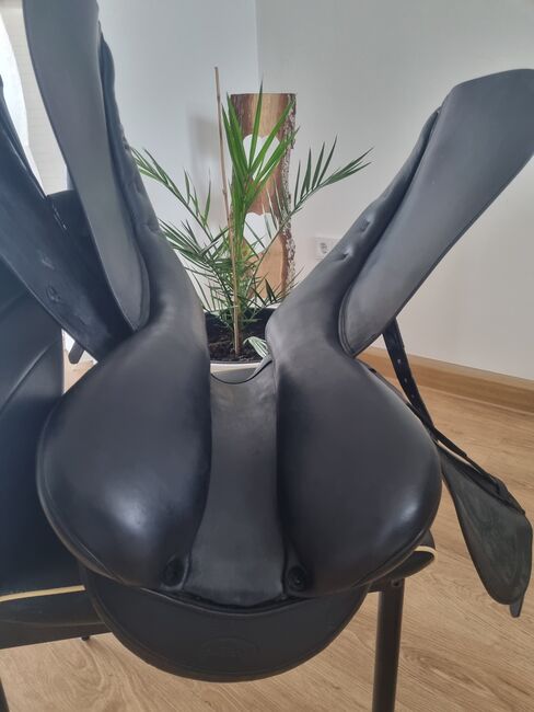 Neuwertiger Prestige Modena 17“(17,5) Dressursattel mit doubliertem Leder, Prestige  Modena, Saskia Nowottny , Siodła ujeżdżeniowe, Poppenhausen , Image 7